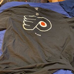 Philidelphia flyers t shirt jersey
